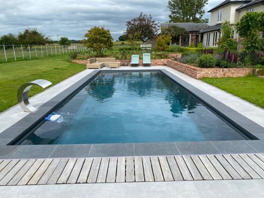 pool with cover pit showing