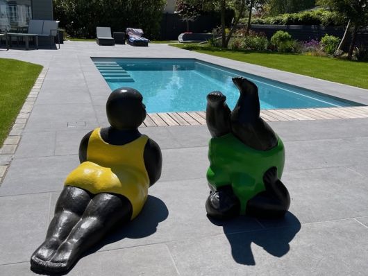 pool with statues